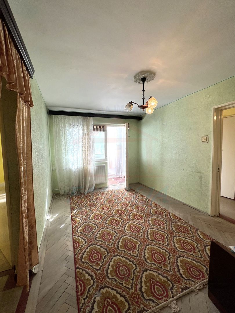 🏡 Apartament 2 camere, etaj 3, stradal – zonă excelentă Micro 40 - Poză 3