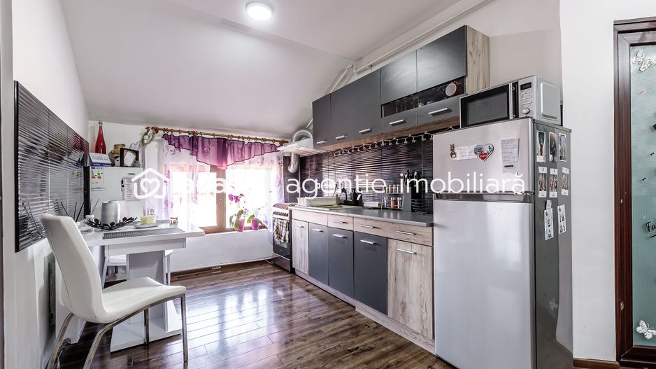 Apartament modern în bloc nou, 3 camere, Zonă liniștită, Pârneava - Poză 1