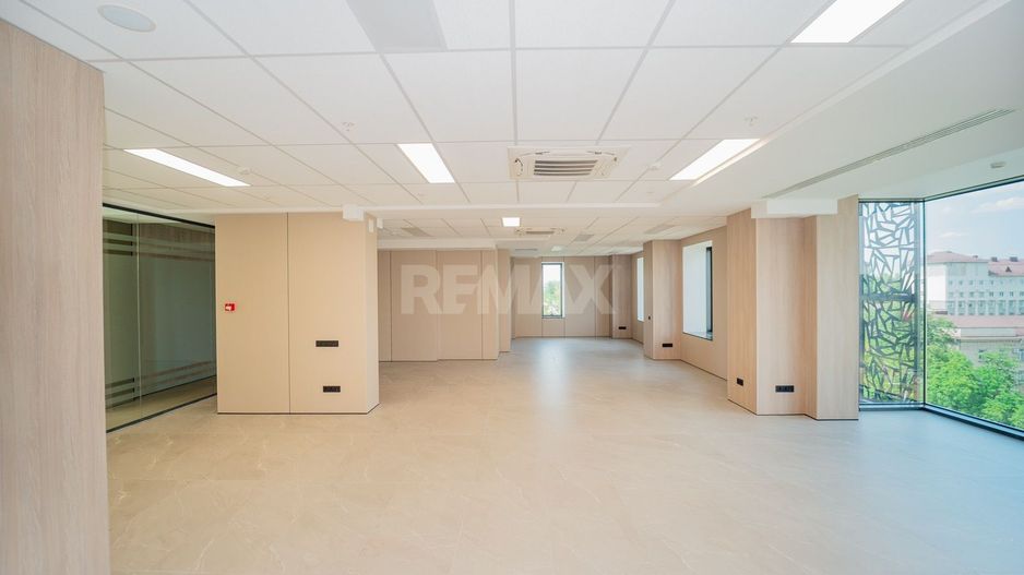 Spațiu Comercial de Închiriat – 120,7 m² - Poză 3