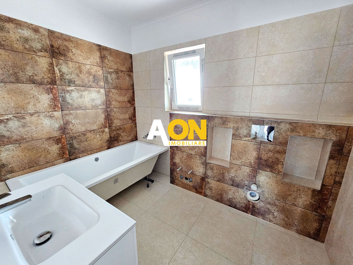 1/3 Triplex, 4 camere, pivnita, 300 mp teren, predare la cheie, Cetate - Poză 10