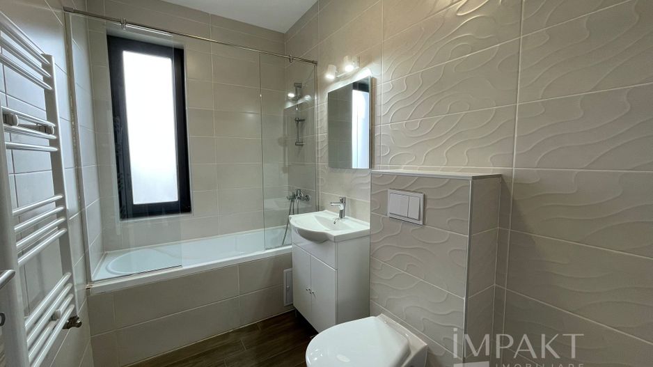 Casă / Vilă cu 4 camere de închiriat - Dezmir - Poză 10