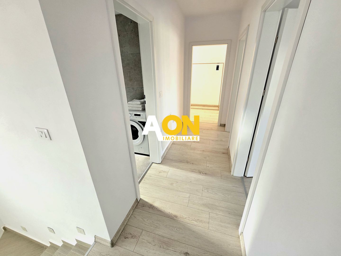 1/2 Duplex, 4 Camere, Ultrafinisat, Zona Alba - Micești - Poză 11