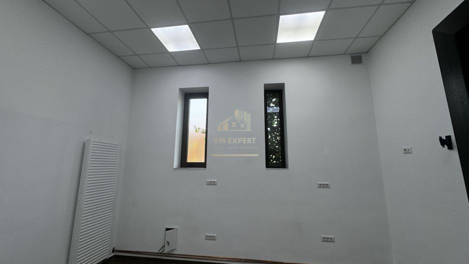 SPATIU COMERCIAL DE INCHIRIAT, 20 MP, ZONA CENTRALA, CAMPULUNG - Poză 2