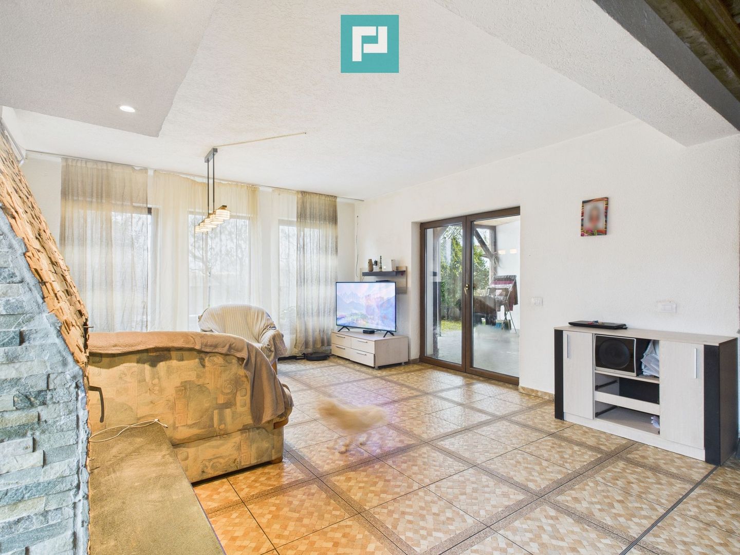 Casă individuală spațioasă, la 10 km de Timișoara - Poză 31