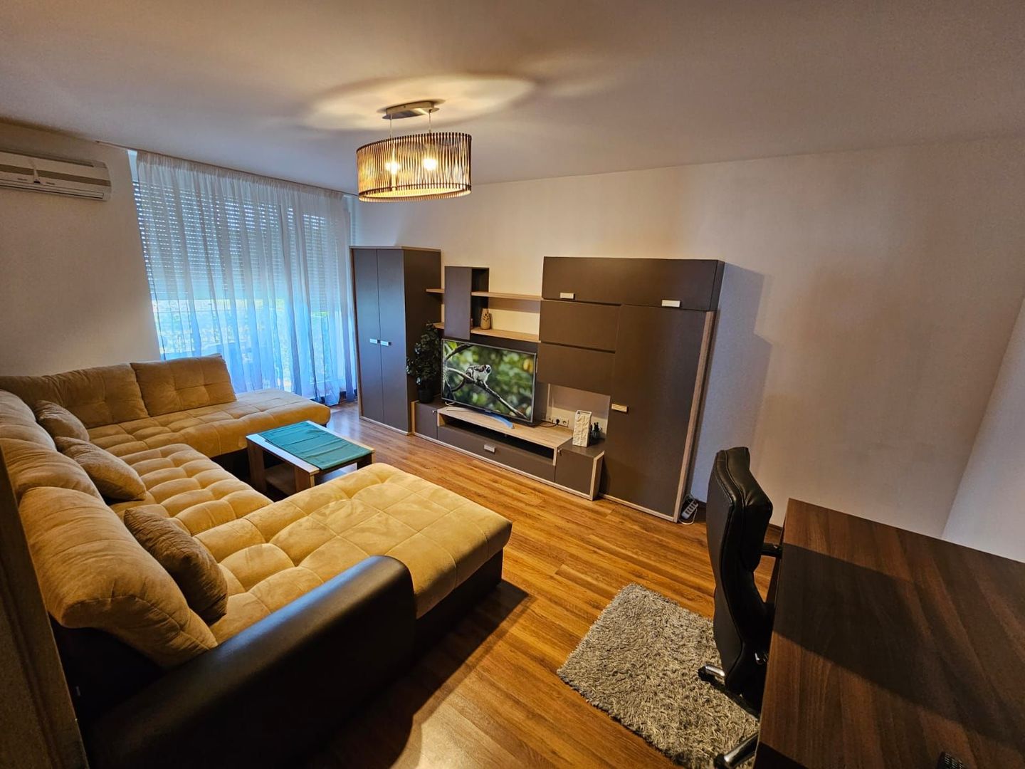 Apartament confortabil I Loc parcare și boxă I Zona Aradului - Poză 1