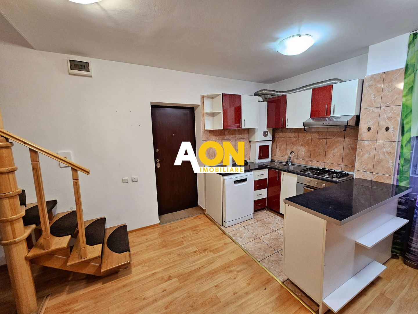 Apartament 3 camere, mobilat, utilat, 84 mp utili + garaj, Tolstoi - Poză 3