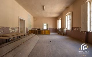 Vila Conac boieresc contelui Fabia 1920 de vânzare Păuliș Arad 2,4 ha - Poză 10