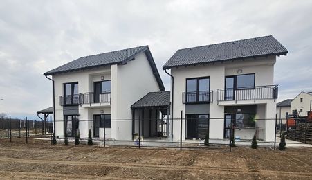 Casa Sibiu 4 camere, 2bai, terasa, carport, locatie Selimbar