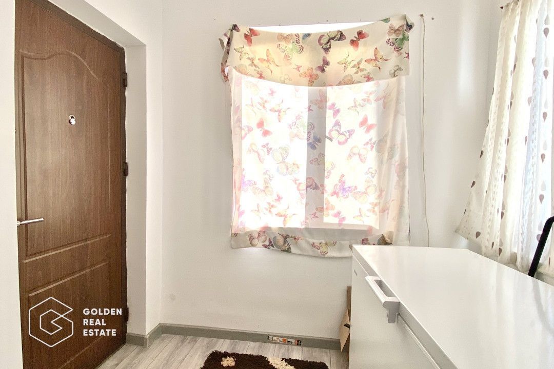 Casă de vânzare în Titu, jud. Dâmbovița, amenajată complet - Poză 10