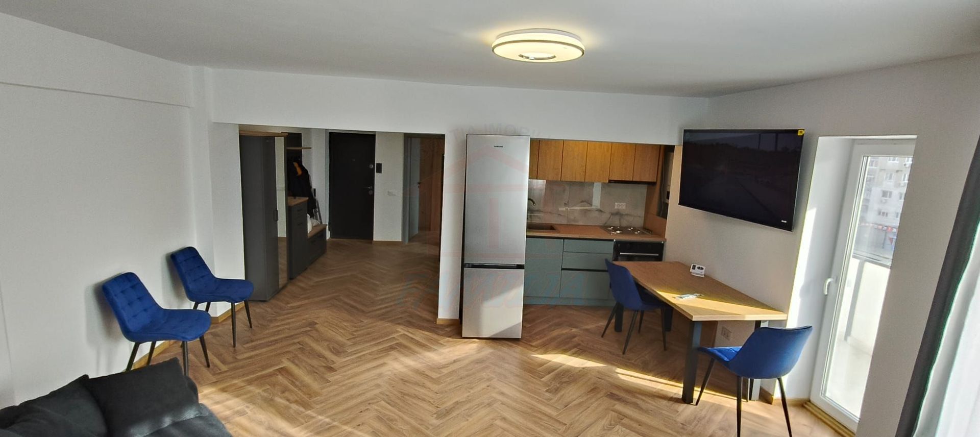 🏛️ De închiriat 2 camere, Mazepa 2, 550 Euro/luna - Poză 3