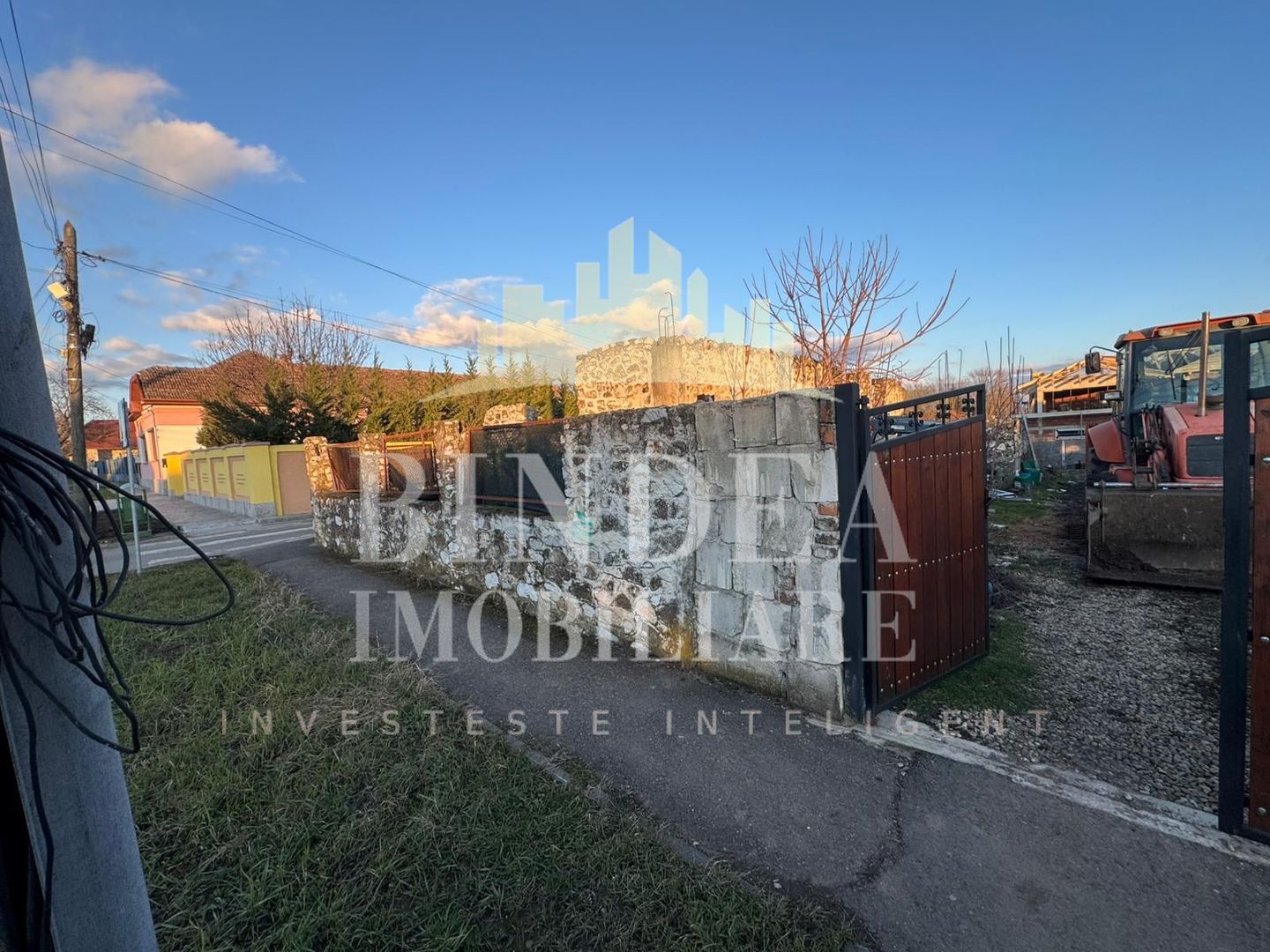 Teren casa 590mp + fundatie casa cu beci, Giarmata - Poză 2