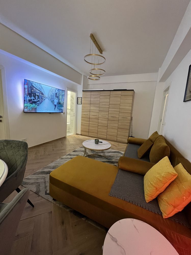 Ag BRASADAS închiriază ap 2 cam Et 2 LUX Centrul Vechi. - Poză 2