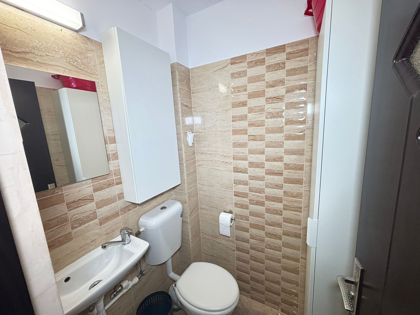 AP. 3 CAMERE 1 MAI, MOBILAT, CENTRALA, METROU 5 MIN, COMISION 0% - Poză 8