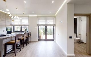 VILA INDIVIDUALA CU JACUZZI SI GRADINA SPATIOASA IN ZONA PIPERA - Poză 3