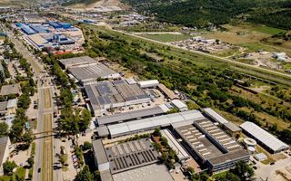 Proprietate speciala | Hale de productie si birouri - Poză 23