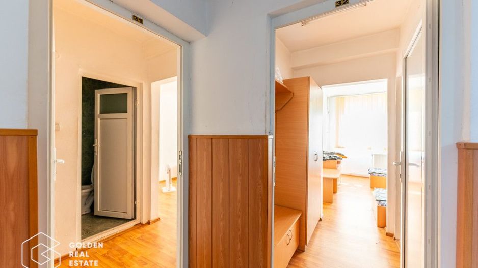 Cladire cu 24 camere, langa Castelul Regal Savarsin - Poză 18