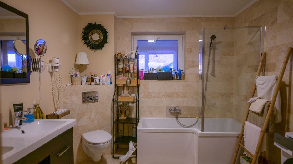 Vila superba | Teren 2300mp | Dealul cu tei | Aninoasa | Doicesti - Poză 20