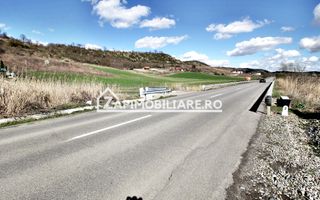 Parcele de  603 mp.teren intravilan, drum de 9 m.Livezeni - Poză 1