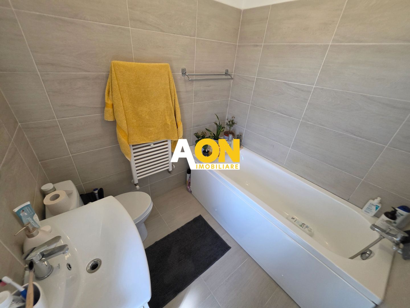 Casa 3 Camere, 2 Bai, 390mp Teren, Complet Mobilata si Utilata - Poză 9