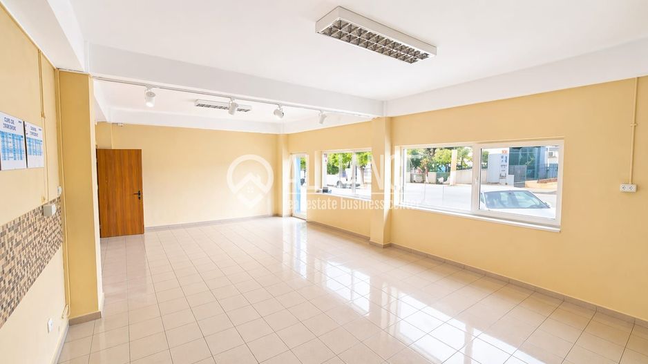 Interioara 3 - Spatiu comercial suprafata 38 mp - Poză 1