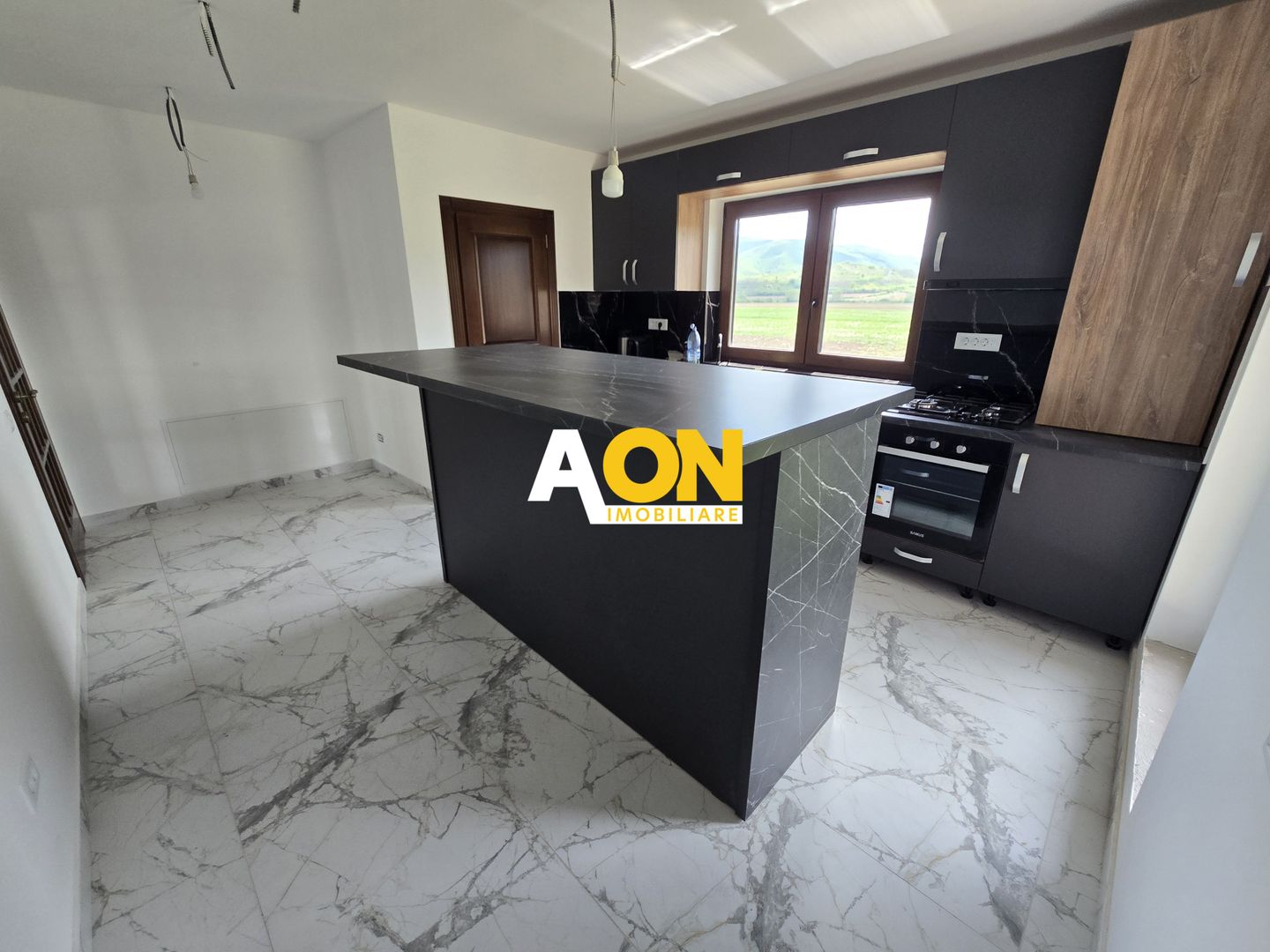 Casa Individuala 4 Camere, 2 Bai, 500mp Teren - Poză 3