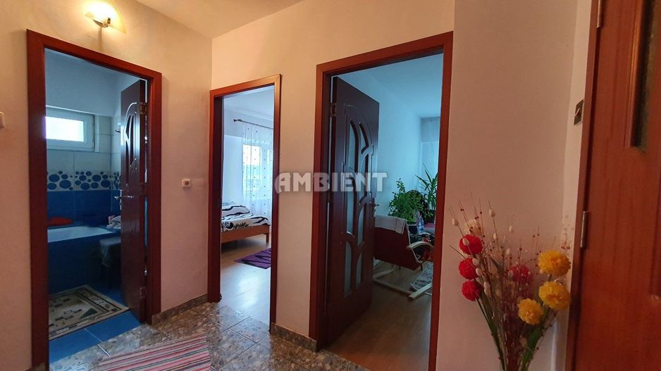 Apartament 3 camere, etaj 7, decomandat, zona TRAIAN - BCR; - Poză 2