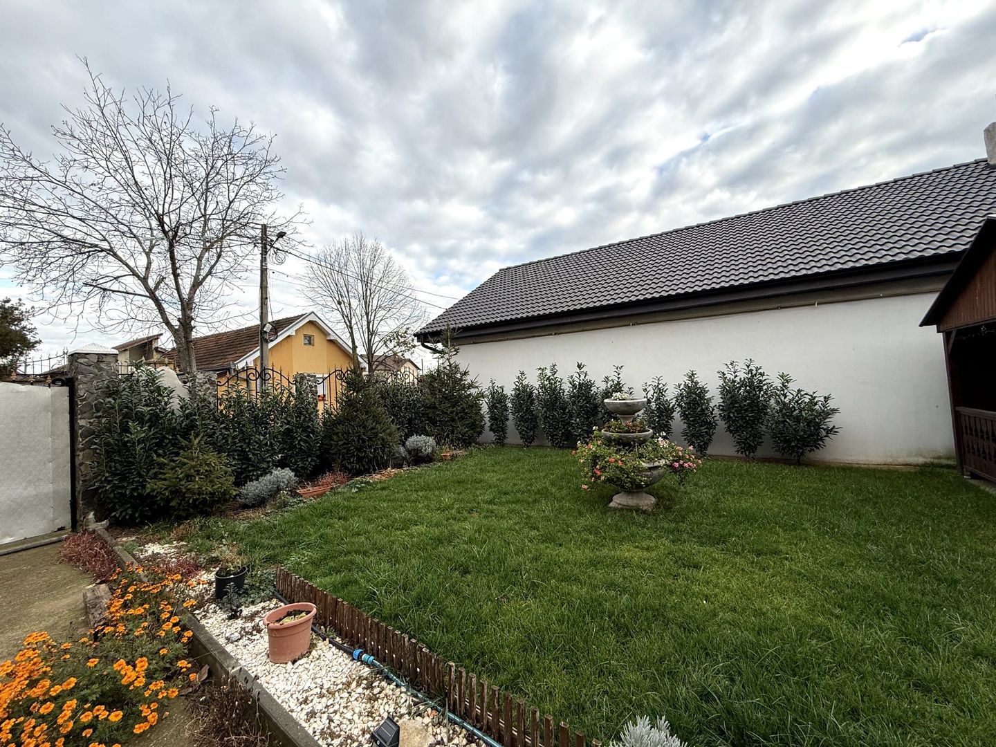 Proprietate impresionanta de vanzare cu mult teren in Santandrei - Poză 8