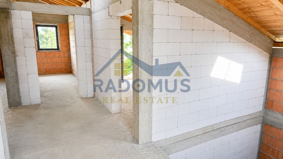 Casă P+M la Roșu - Teren 683 mp - Tăriceni/Șirna - Comision 0% - Poză 8