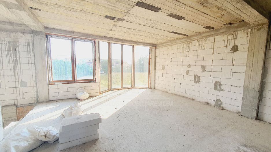 Casa tip duplex de vanzare, Ampoi 2 - Poză 2