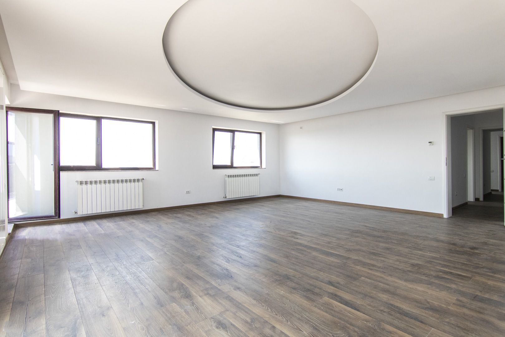 DE INCHIRIAT - PENTHOUSE-MILITARI-3 CAMERE CU TERASA DEOSEBITA 50MP,  NEMOBILAT - Poză 3