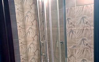 Apartament cu 2 camere, complet renovat, în zonă centrală din Tecuci - Poză 4