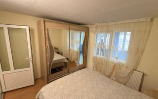 Vila-in-zona-Parcului-Nicolae-Romanescu-curte-mare-doua-constructii - Poză 4