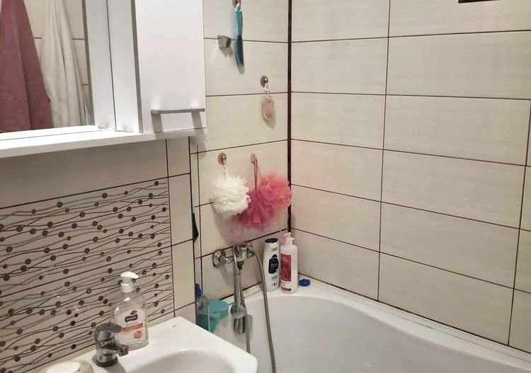 Închiriez Apartament cu 3 camere, centrala proprie, prima închiriere, lângă Obor - Poză 3