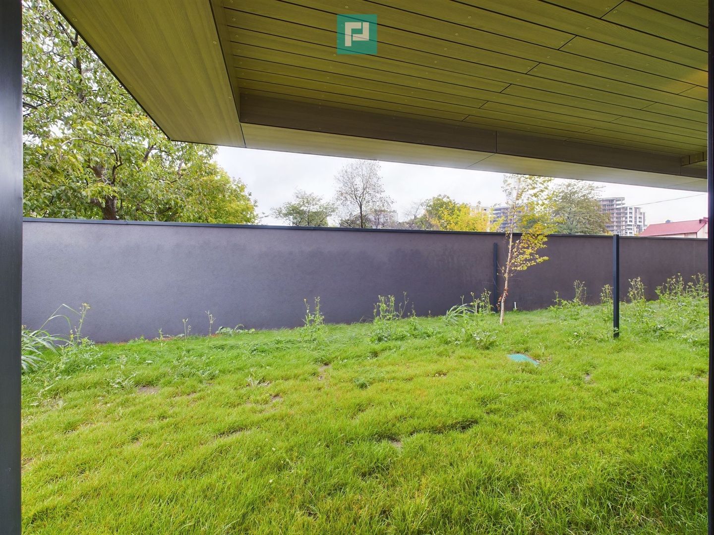 Apartament cu 3 camere si gradina proprie in Aviatiei - Poză 1