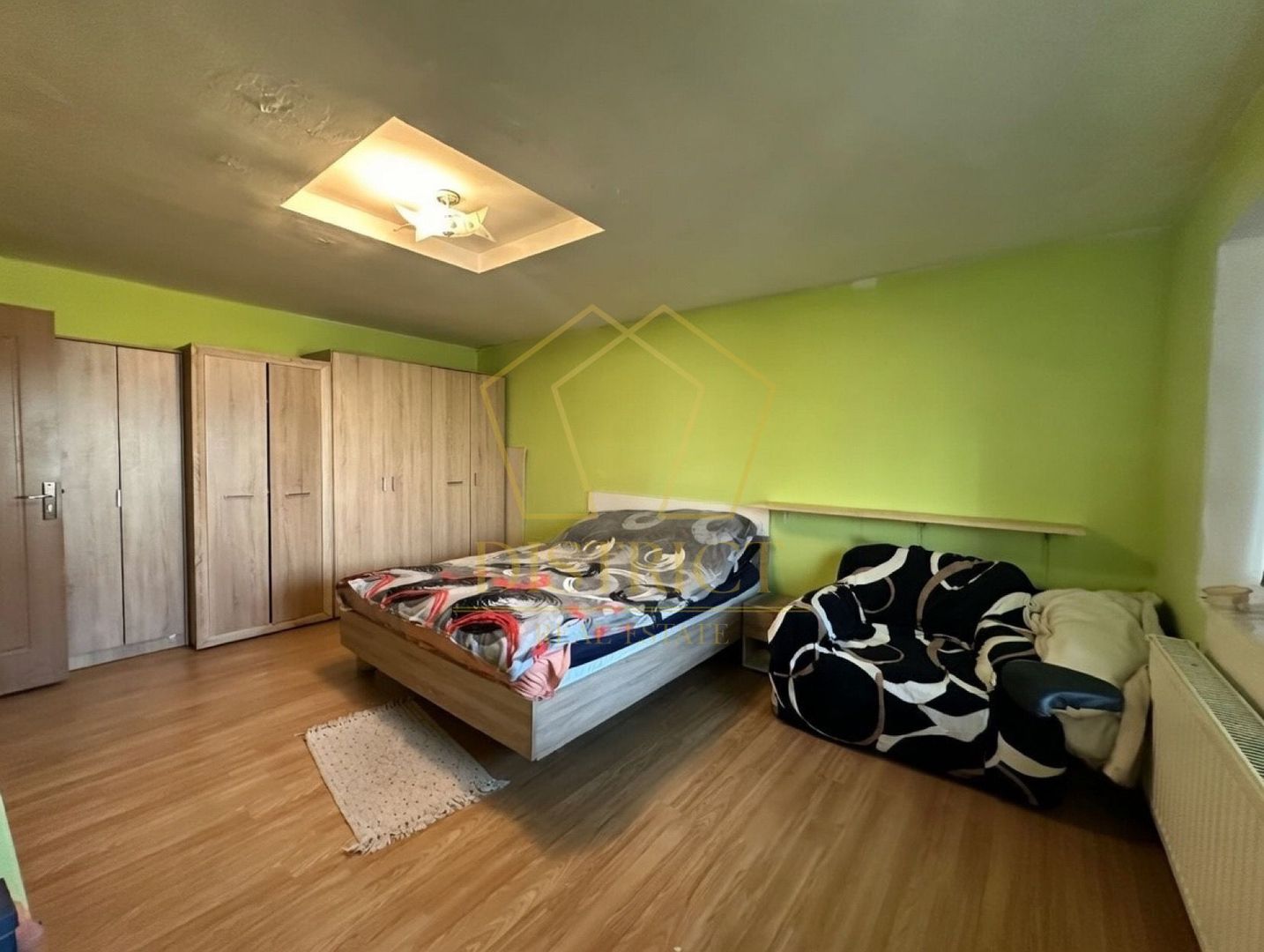 Apartament spatios cu 4 camere | Zona Sagului - Poză 3