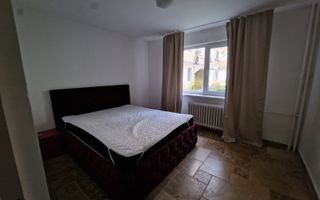 3 semidecomandate, p/4, 1 Mai (Insula)  - 440 Euro - Poză 1
