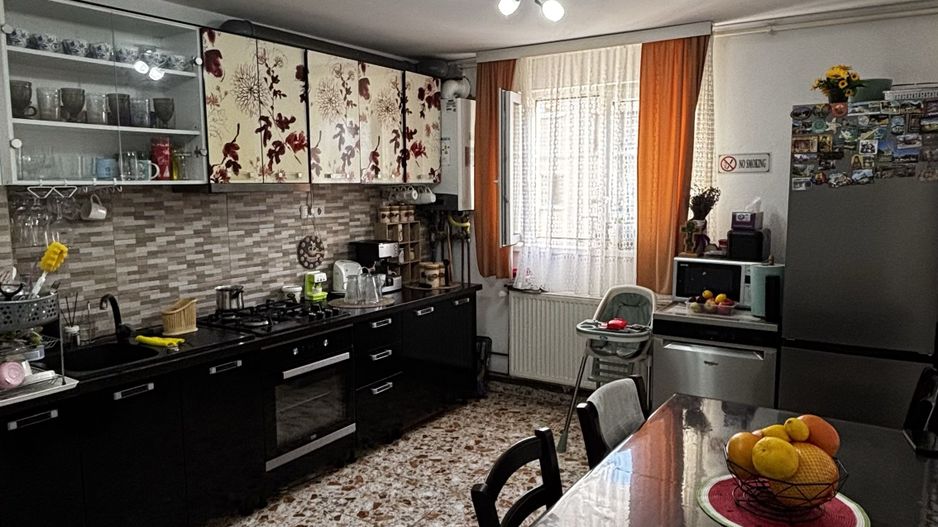 Apartament renovat cu 2 camere de vânzare in Sebeș - Poză 3