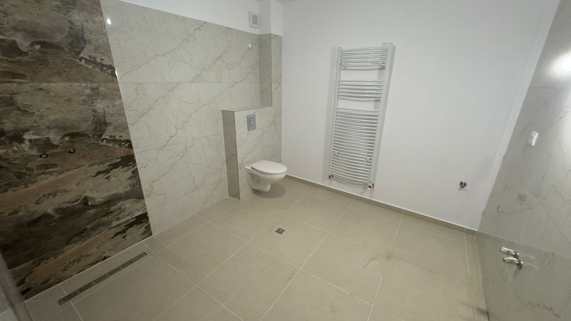 CASA SINGLE 4 CAMERE, TEREN 182 MP, TERASA, FINISAJE MODERNE, COMIS 0% - Poză 19