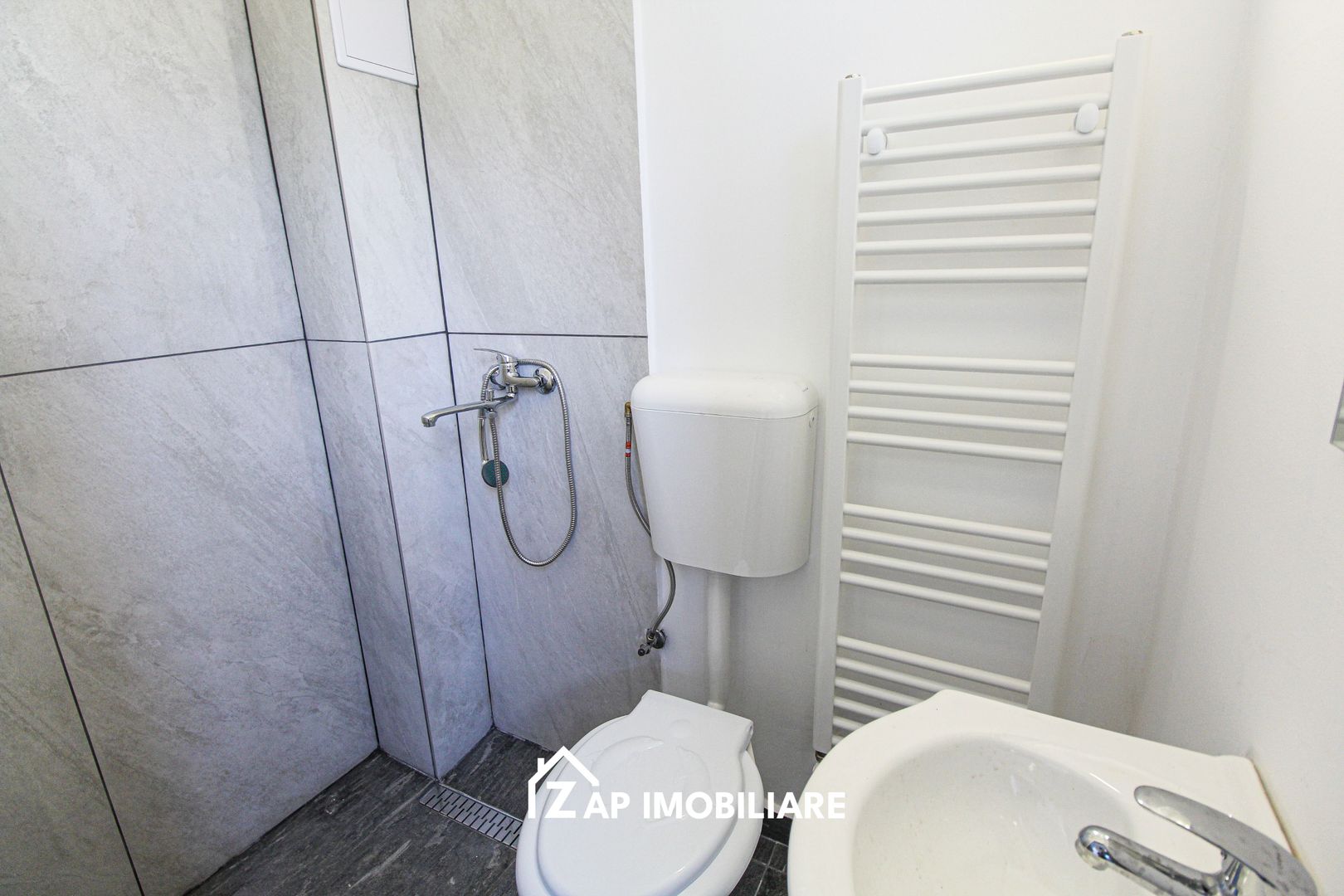 Spatiu birou + Garsoniera + 2 Parcari - Prima inchiriere - Poză 11