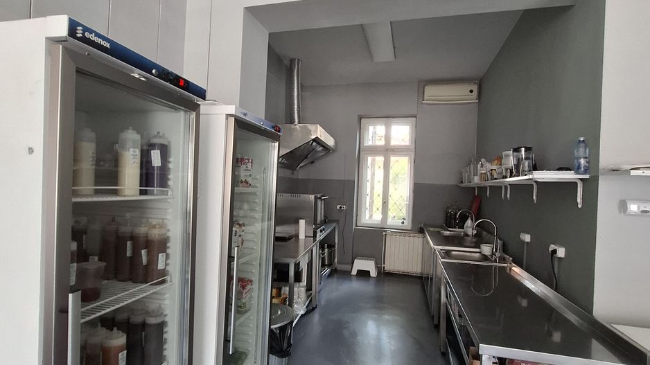 Imobil stradal 20 de camere - Eminescu - Poză 4