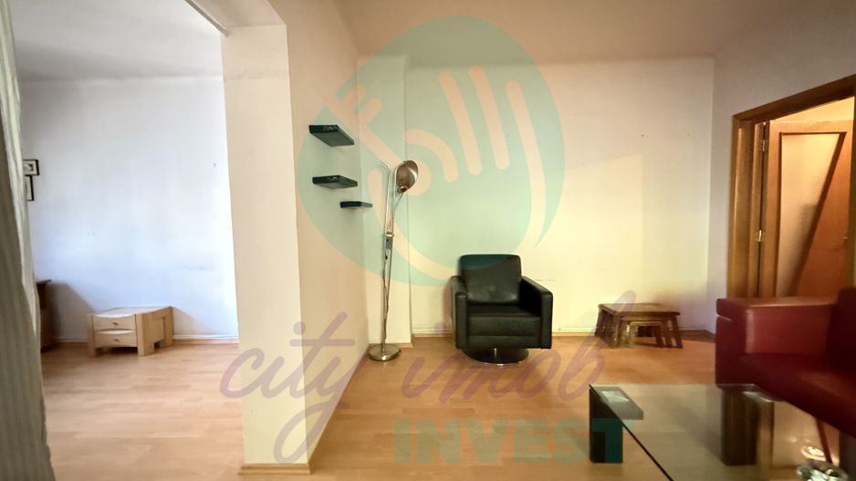 Casa pe parter, singura in curte, in Vatra Luminoasa - Poză 7