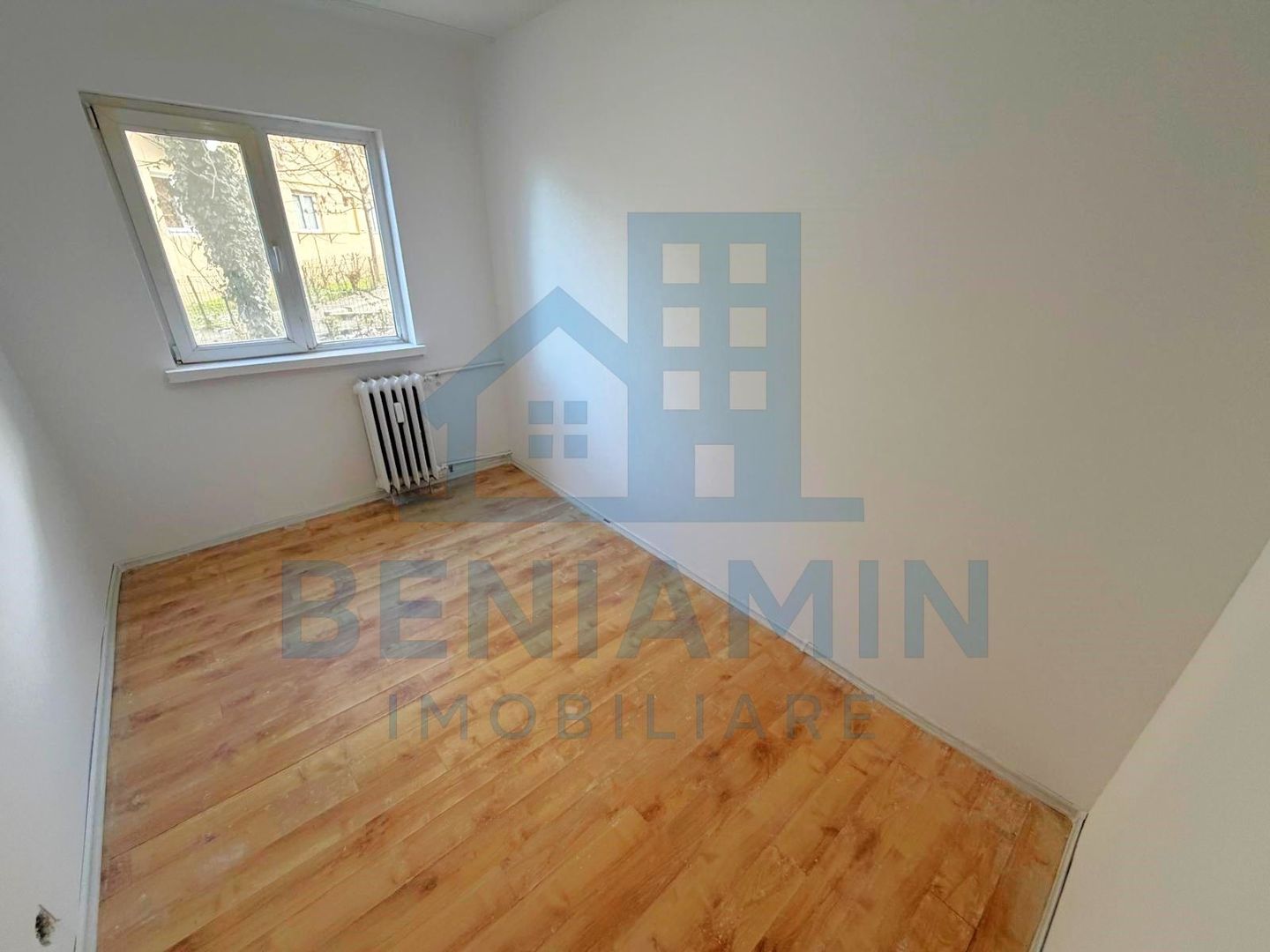 4 Decomandate-Doua bai-Parter-Disponibil Imediat-Zona linistita - Poză 4