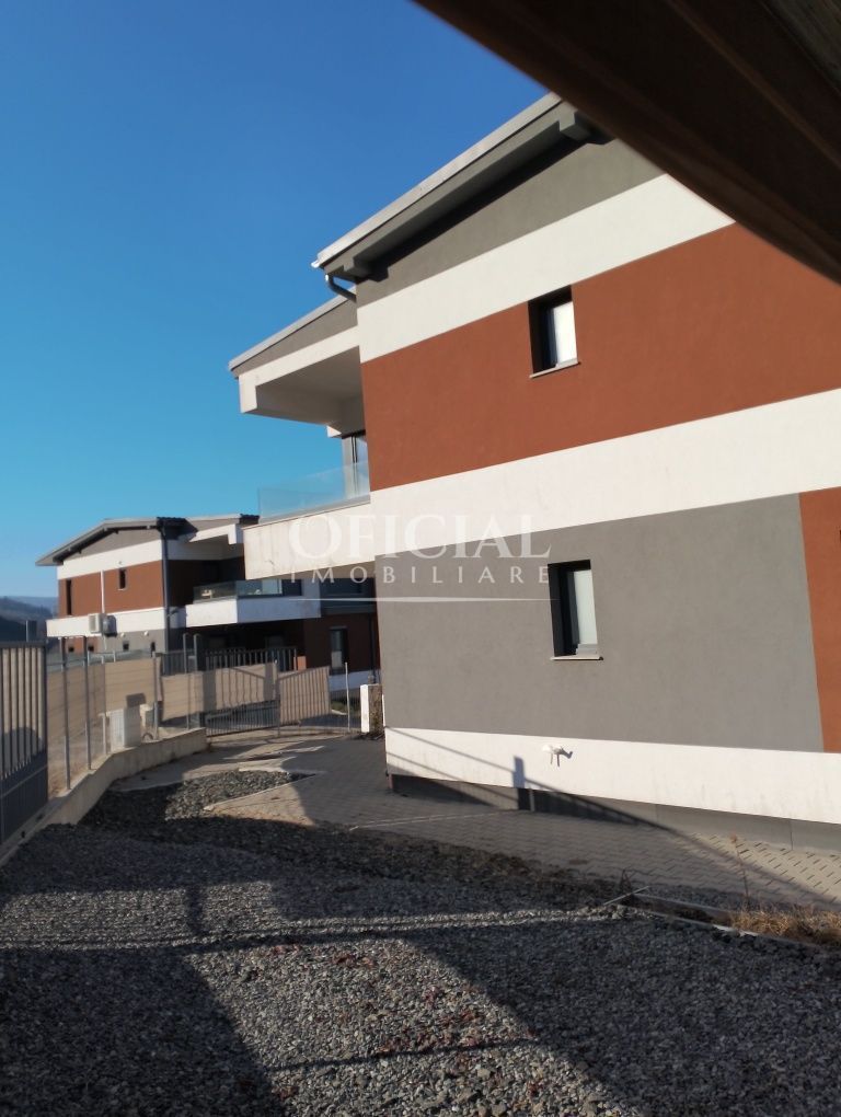 Casa tip duplex | 2 Parcari | Magnoliei | Floresti - Poză 1