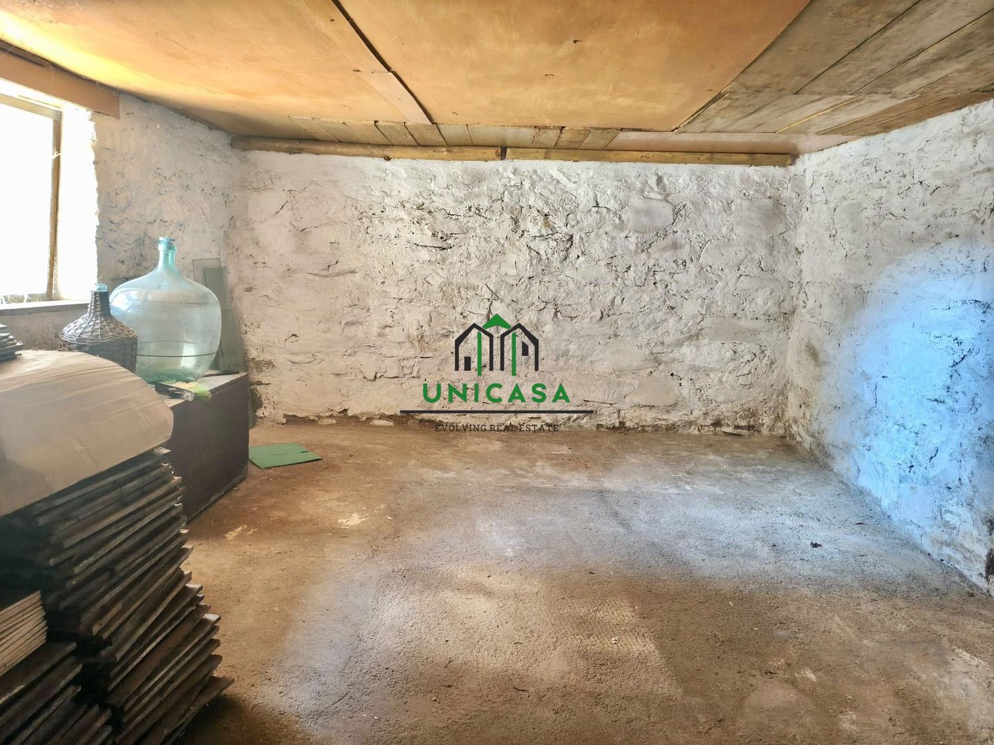 CASĂ DE VÂNZARE ÎN CĂLIMĂNEȘTI / JUDEȚUL VÂLCEA / 52.000 € - Poză 13