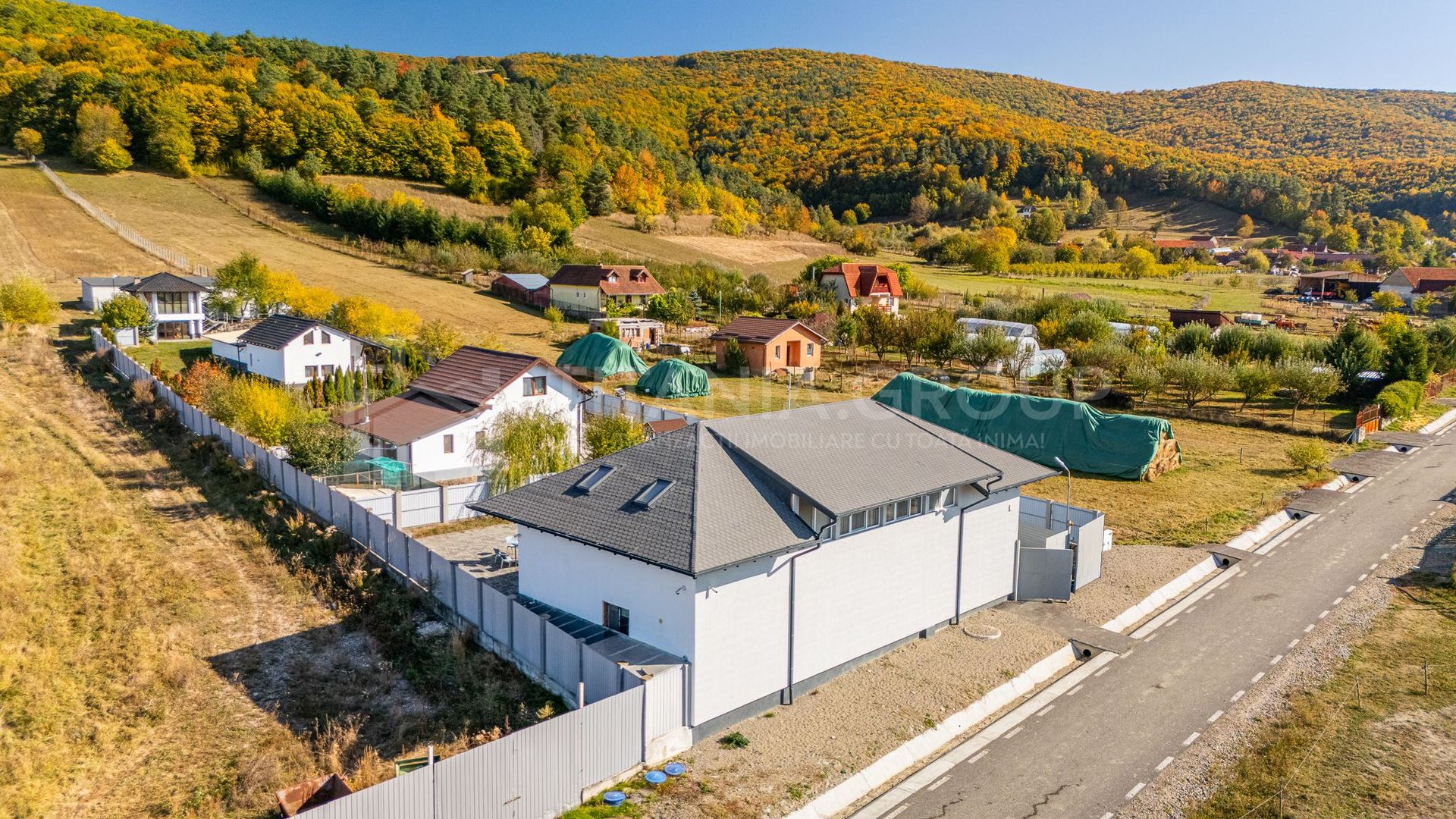 Vila 5 dormitoare | Pensiune | Proprietate versatilă în Marcus, Brașov - Poză 23