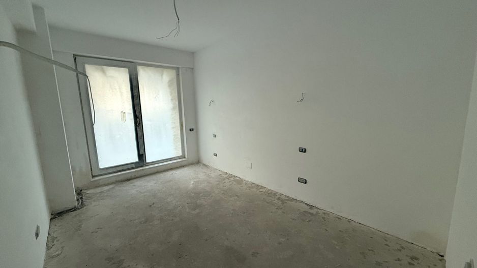 Apartament 4 Camere de Vanzare - Poză 11