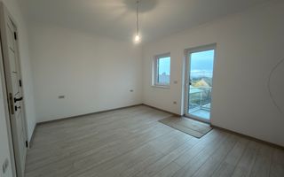 Casa individuala finalizata. Acces asfaltat - Poză 4