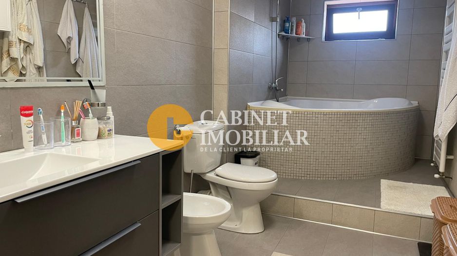 Apartament 3 Camere   - 130 MP -Bloc 2015 Nicolina- Cug - Poză 15