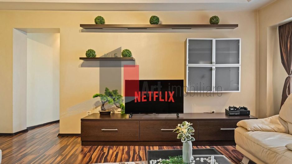 APARTAMENT  DE  4 CAMERE UNIRII - Poză 2