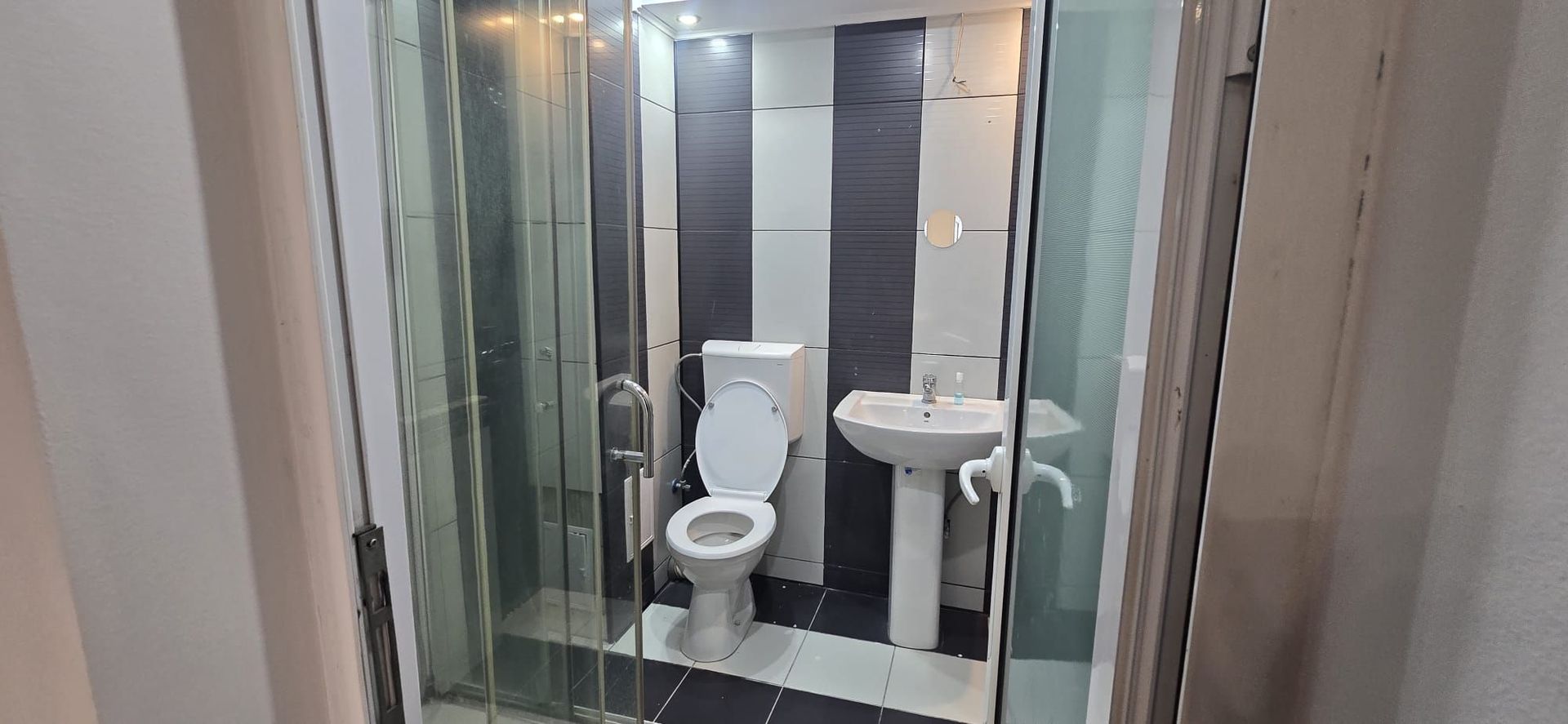 Apartament 4 camere Soseaua Berceni /an 1981 - Poză 27